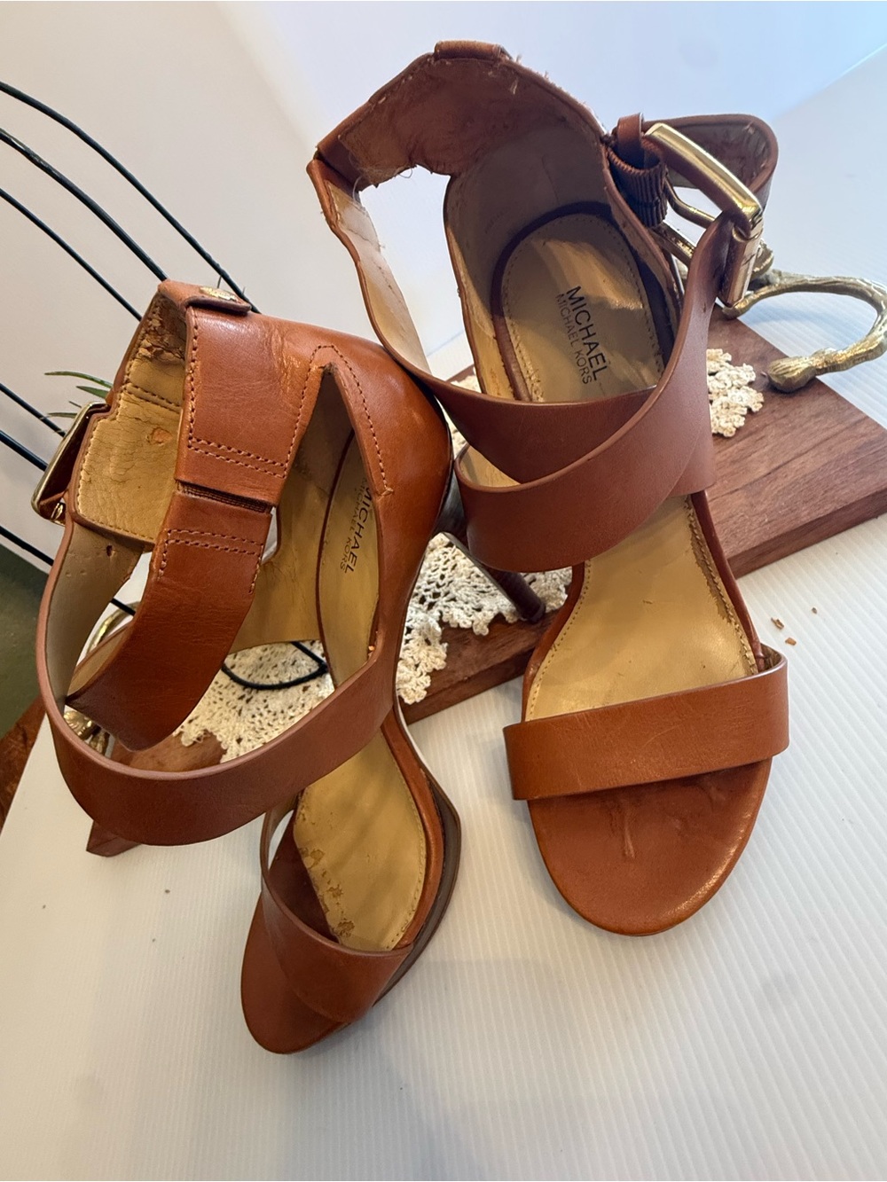Michael Kors Size 10 Strappy Heel Women - Picture 5 of 10